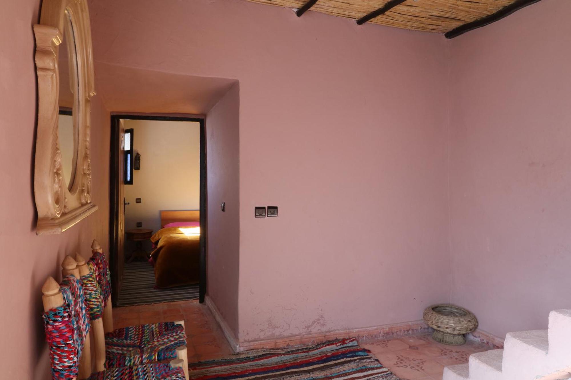 Gite Ogog Tacheddirt Exterior photo